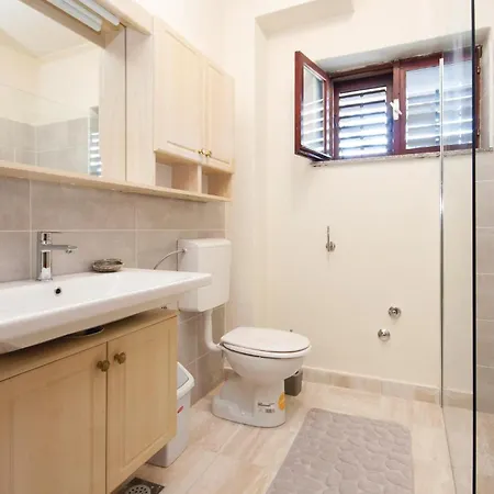 Beautiful Apartment In Zaton With Kitchen * Zaton (Sibenik-Knin)